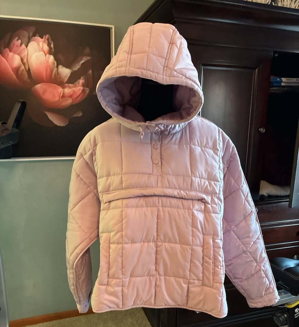 Altar'd State Quilted Pullover Puffer Jacket with Hood Sz M A701